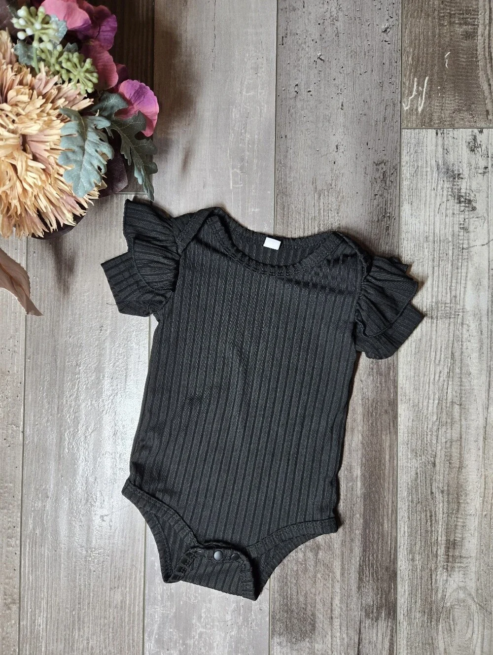Black Ribbed Flutter-Sleeve Baby Girl One-Piece Bodysuit Size 0-3M NWOT
